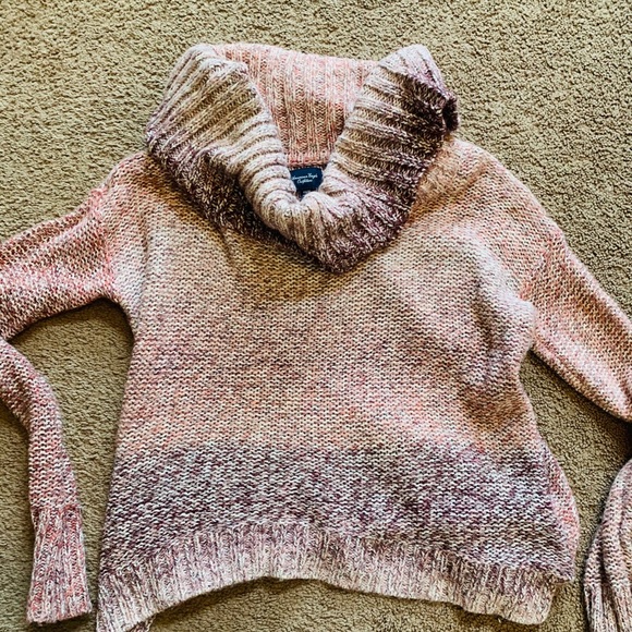 American Eagle Outfitters cowl neck long sleeve - Picture 2 of 11